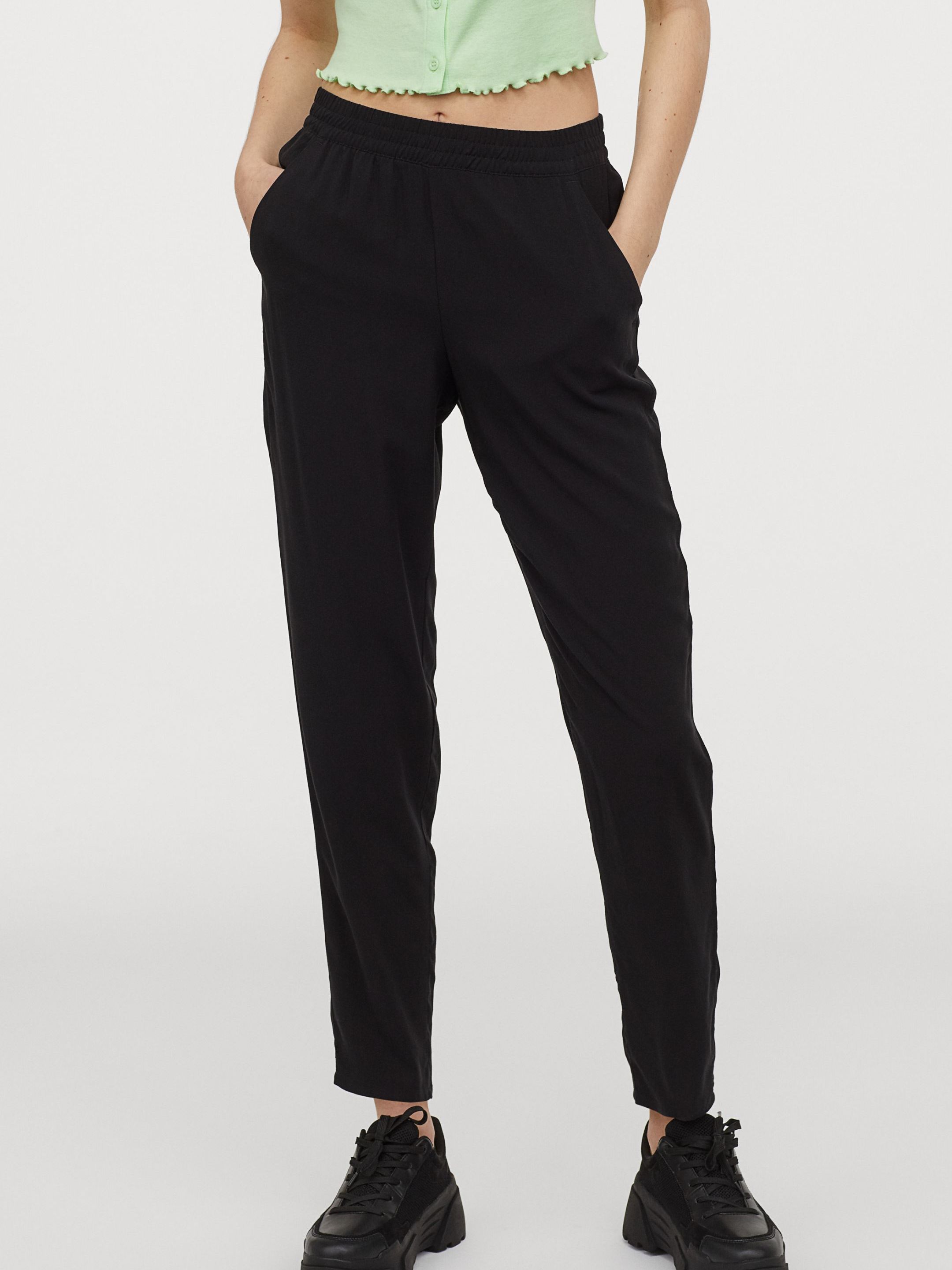 

Брюки H&M Divided 0554477-7 36 Черные (СА2000001619797)