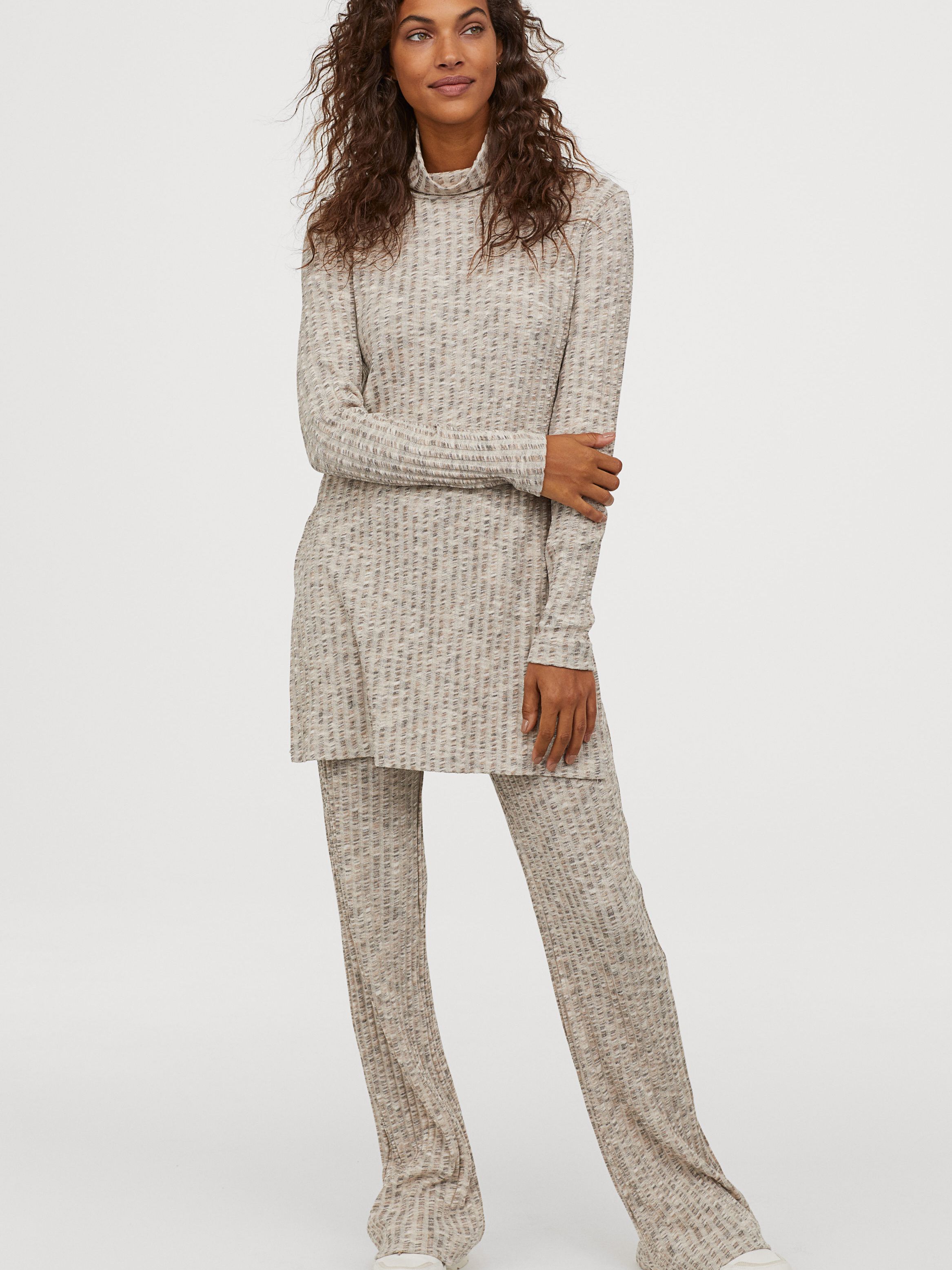 

Брюки H&M Basic 0807283-0 S Бежевые (СА2000001582381)