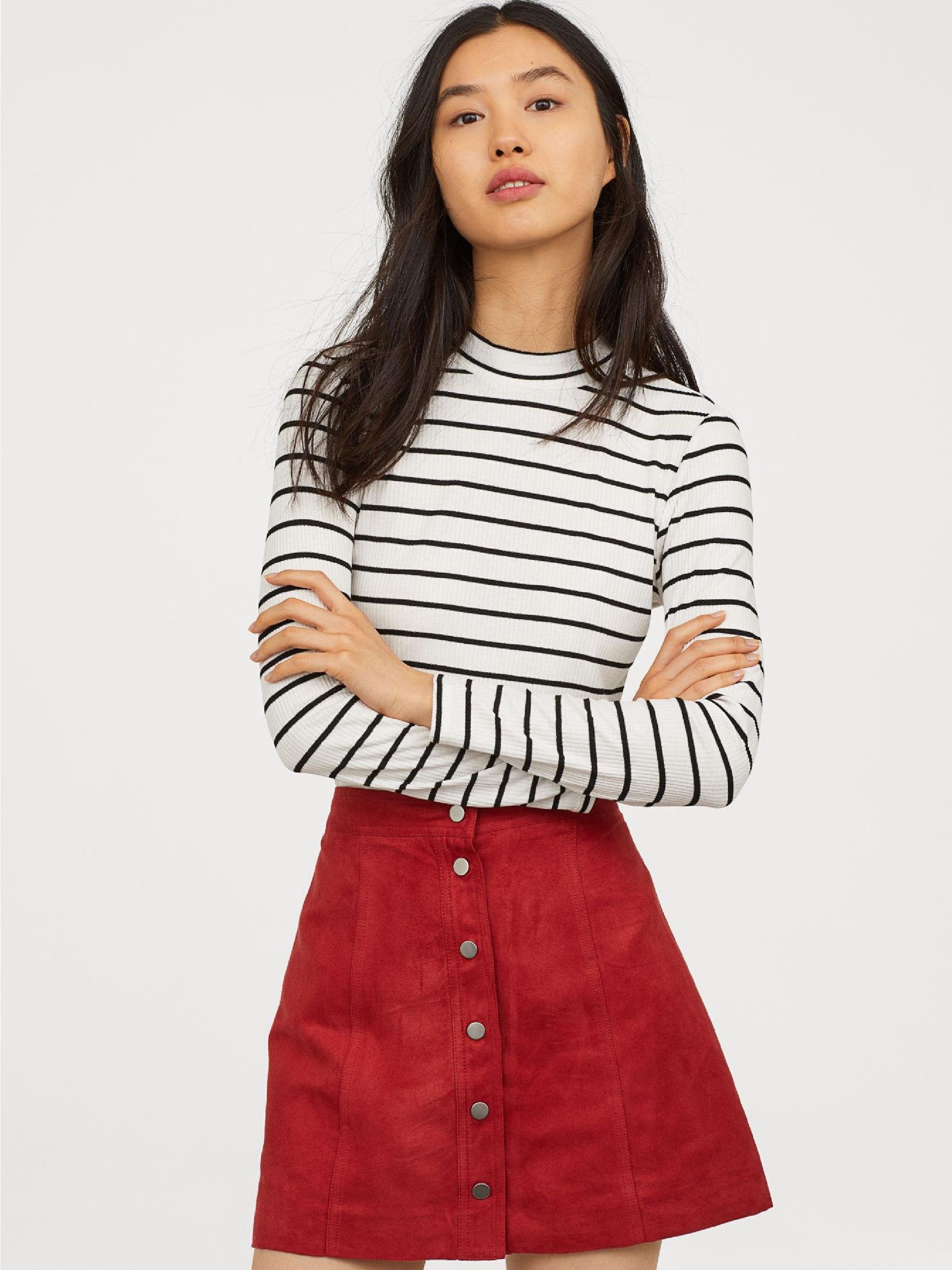 

Юбка H&M Divided 01-0623434-8  Красная (СА2000001551509, Юбка H&M Divided 01-0623434-8 44 Красная (СА2000001551509)