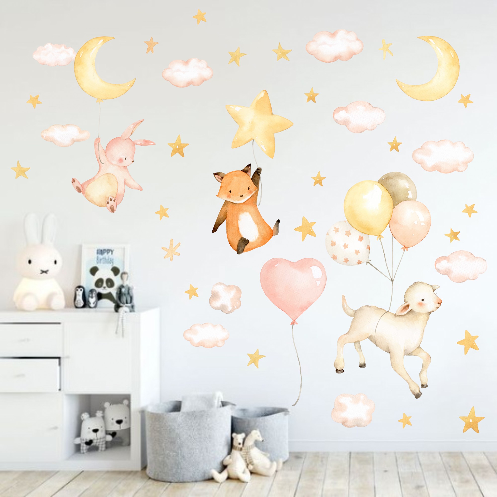 

Виниловая наклейка GetSticker Звери на шарах 90x69 см 0126