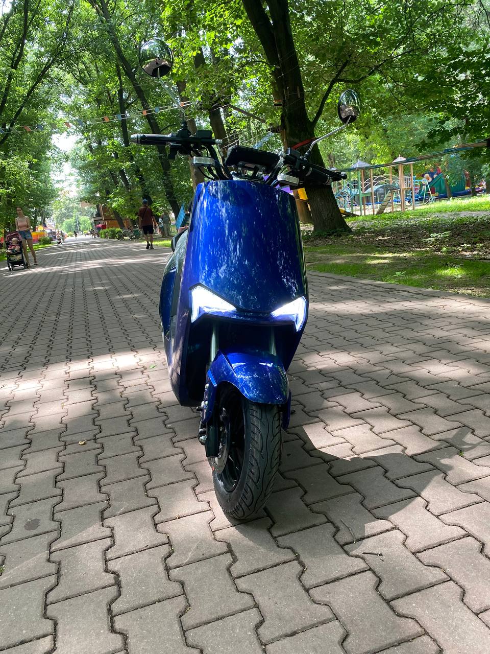 

Електроскутер Hanza Elegant Blue
