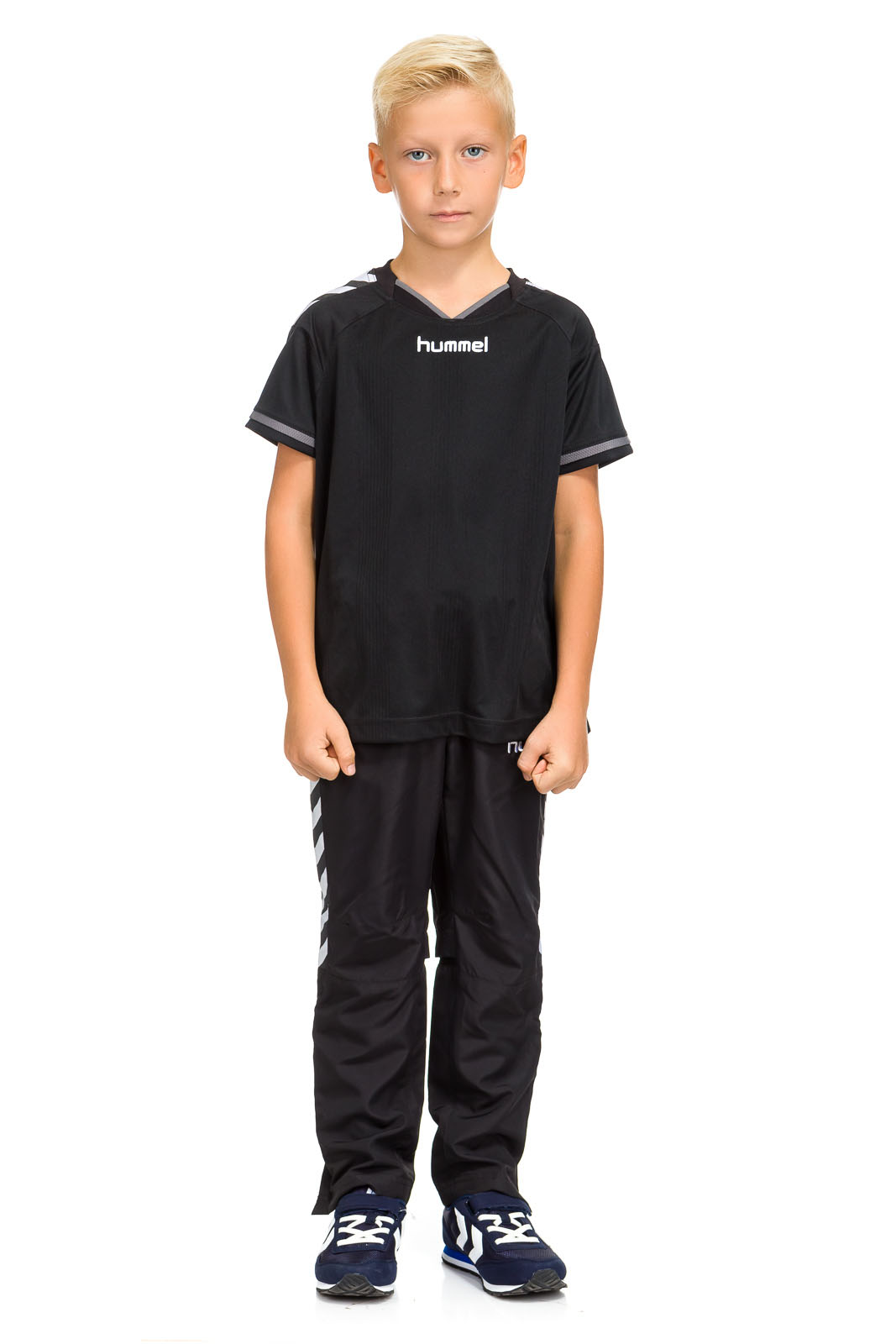 

Детский Hummel комплект 4Y ЧЕРНЫЙ (132-102-2001-4Y--103-554-2001-4Y)