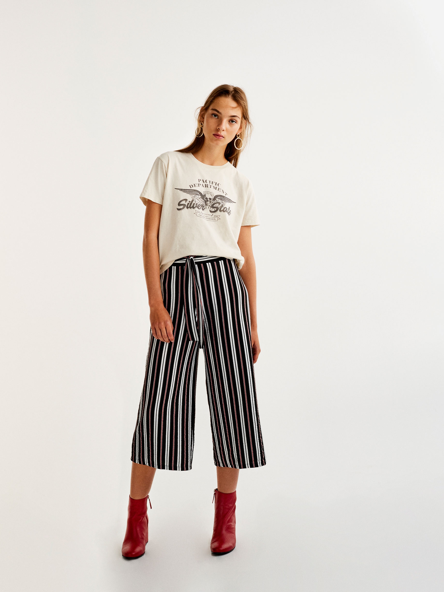 

Футболка Pull & Bear 09235367251 S Принт