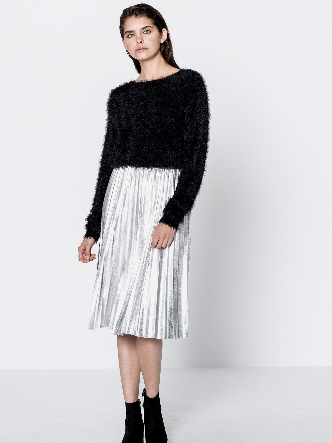 

Джемпер Pull & Bear 09558302800 S Черный