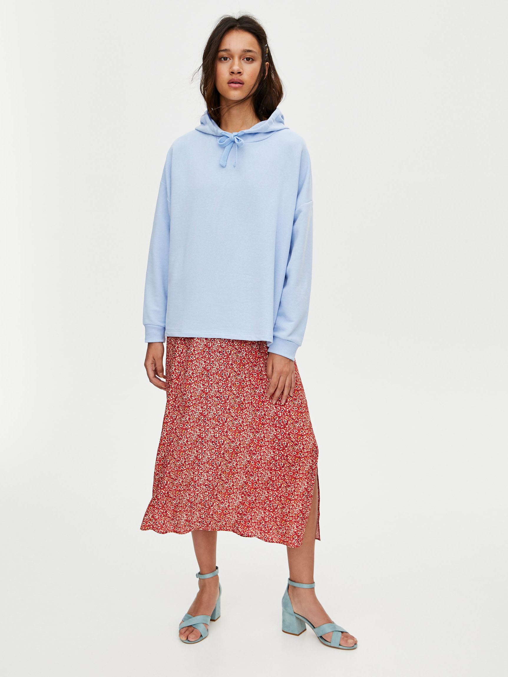 

Худи Pull & Bear 05590340439 S Голубое