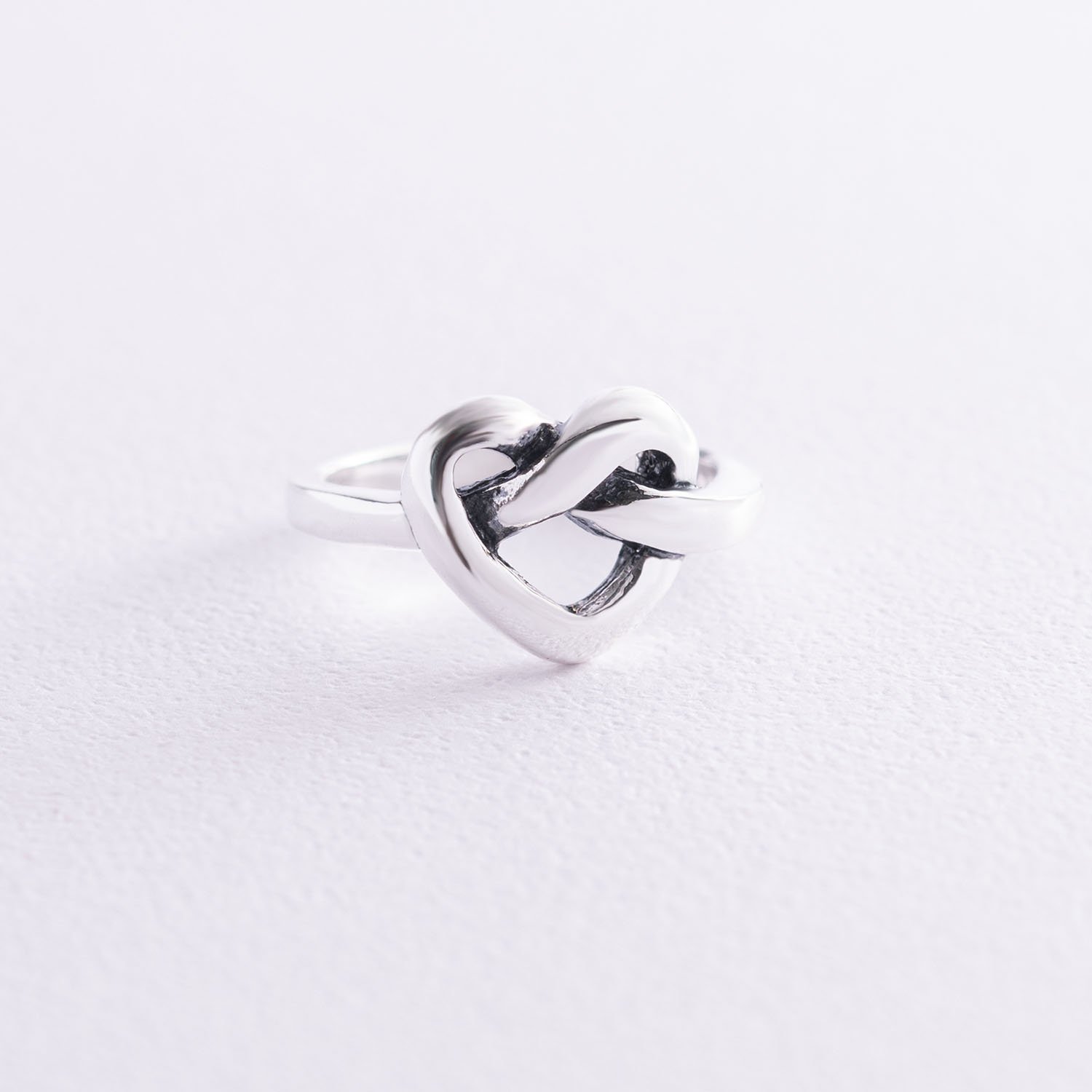 

Серебряное кольцо "Сердце" 112534 Оникс 16.5
