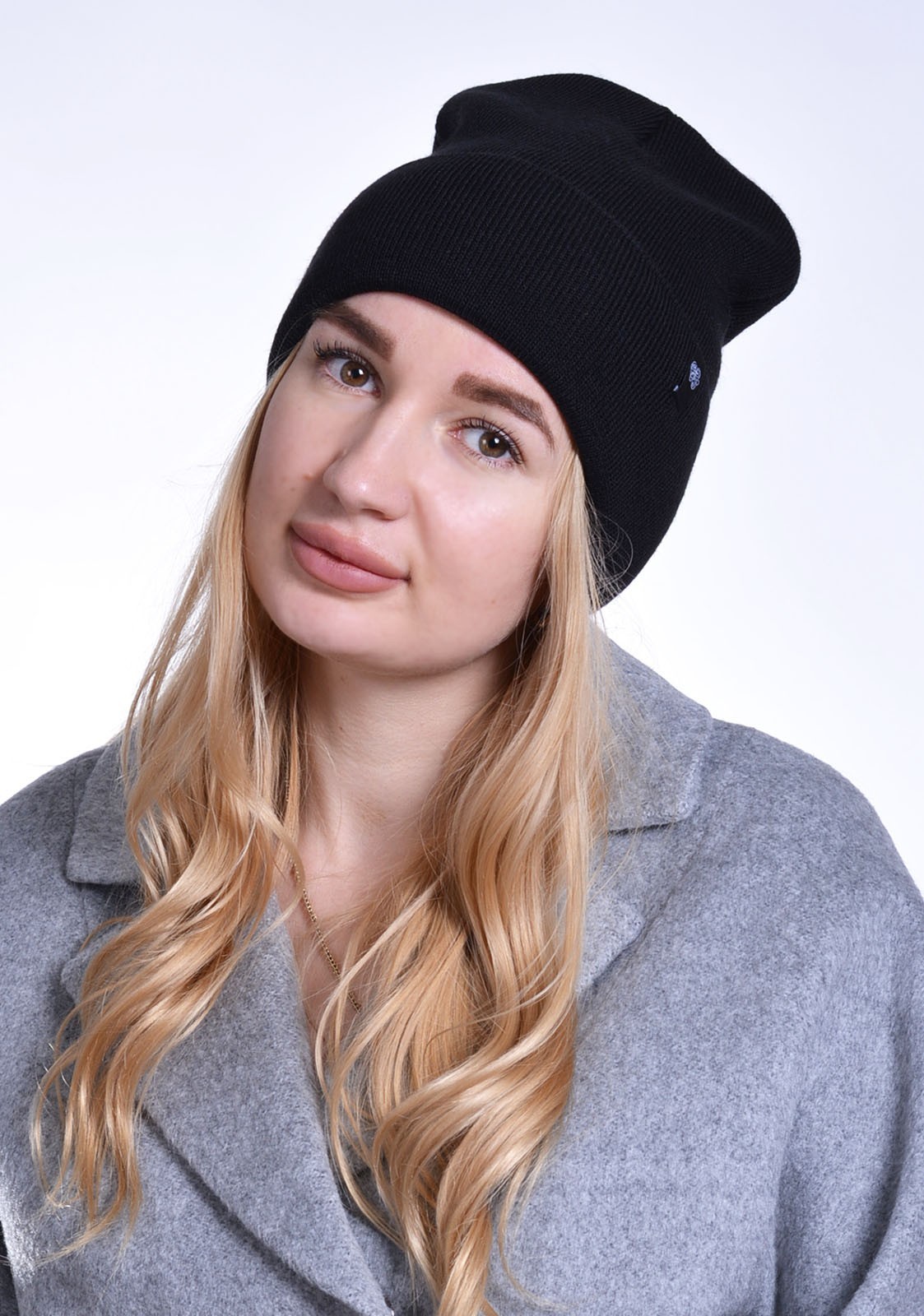 

Вязаная шапка Retto 55-60 р. черный
