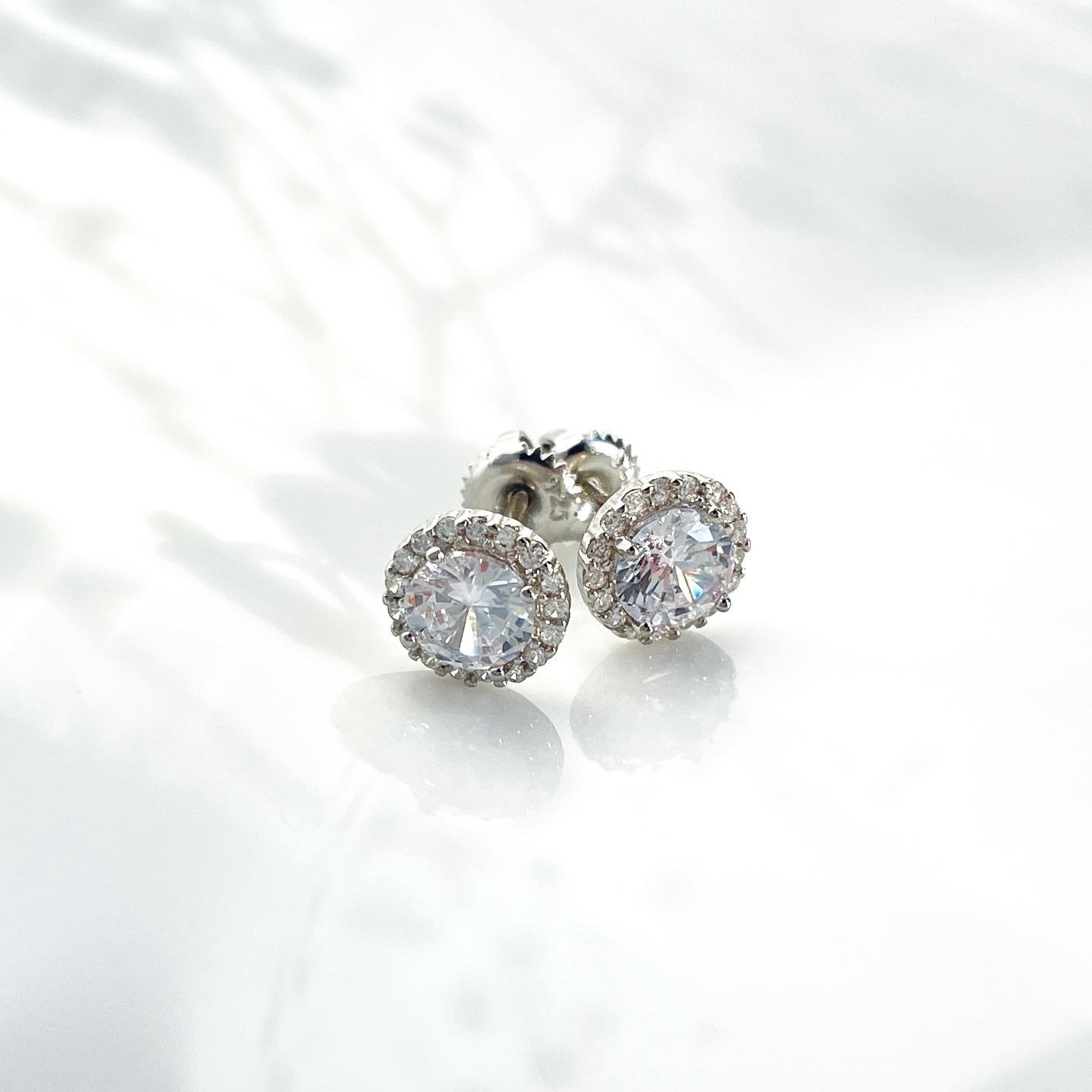 

Сережки гвоздики із срібла Вишуканість Top Silver 2 г 00053