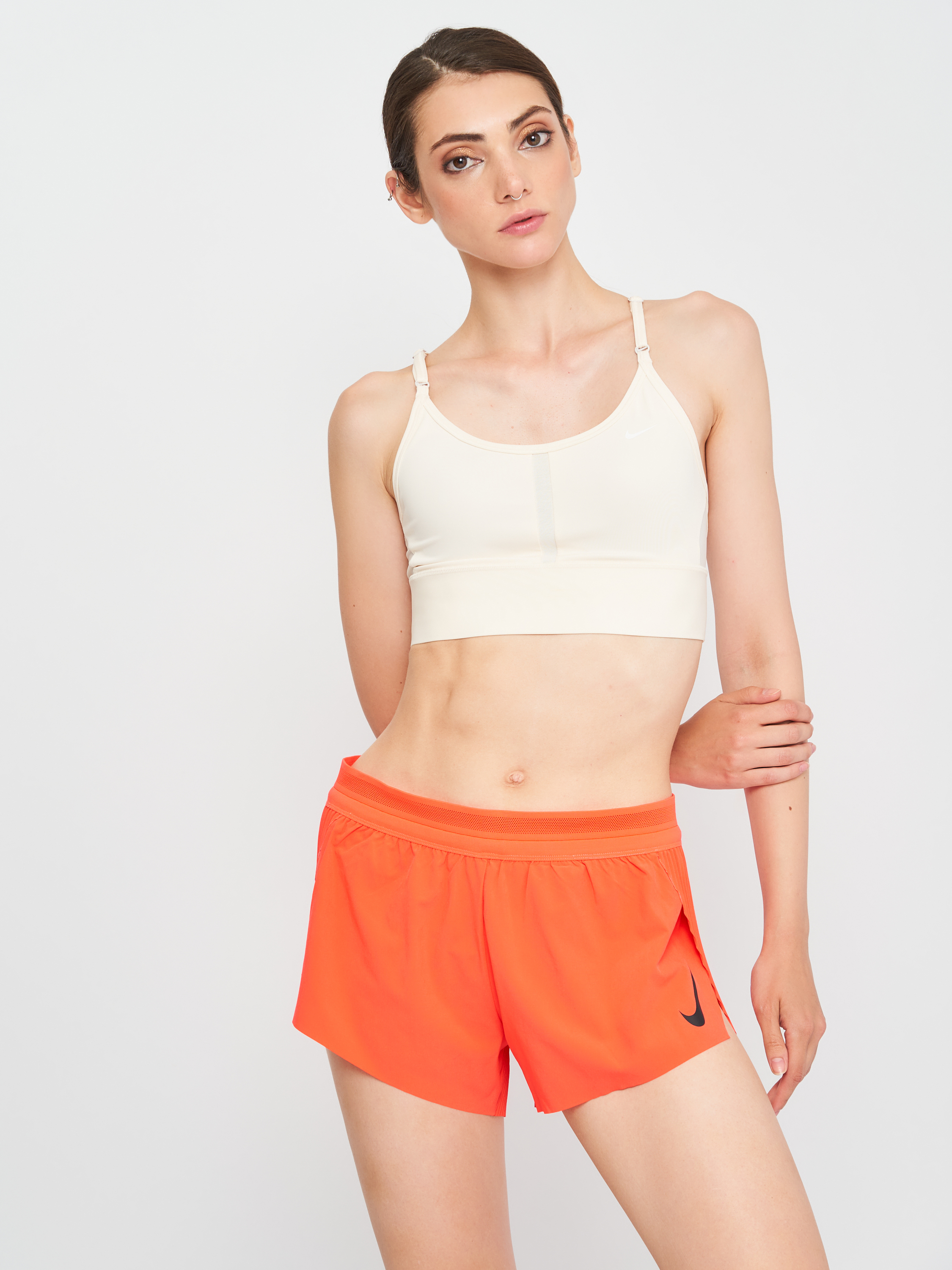 

Спортивный топ Nike W Nk Df Indy Ll Bra DB8765-110 M