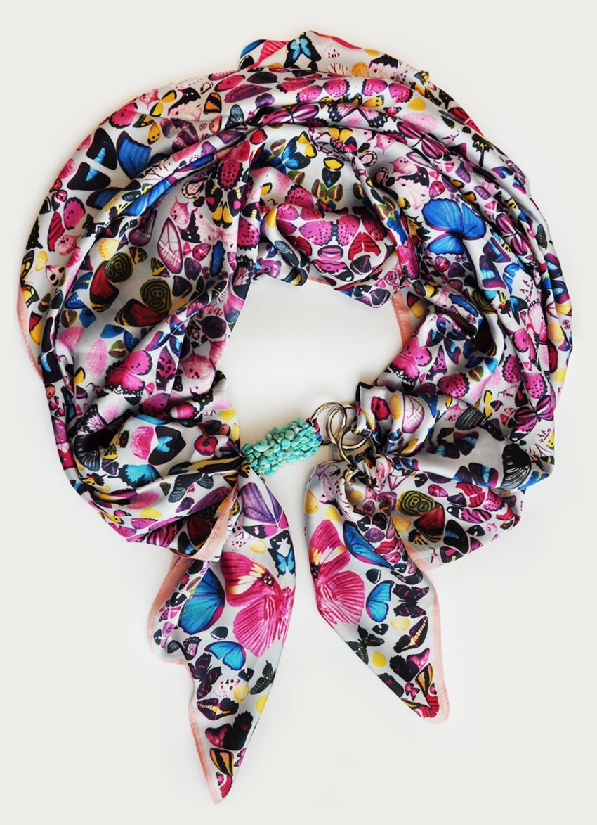 

Платок большой MyScarf атласный белый с принтом разноцветные бабочки и натуральные камни