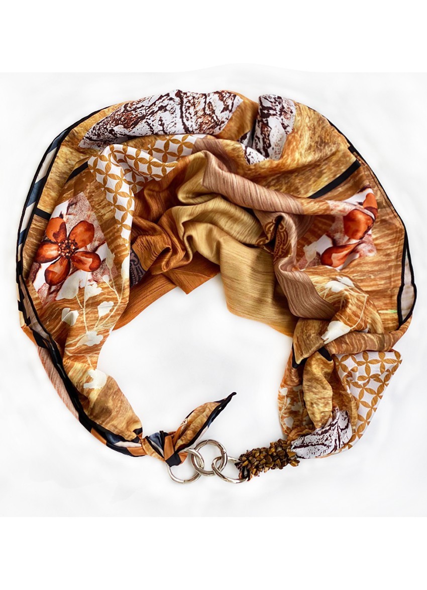 

Платок MyScarf атласный золотисто-коричневый с принтом и камнями тигровый глаз