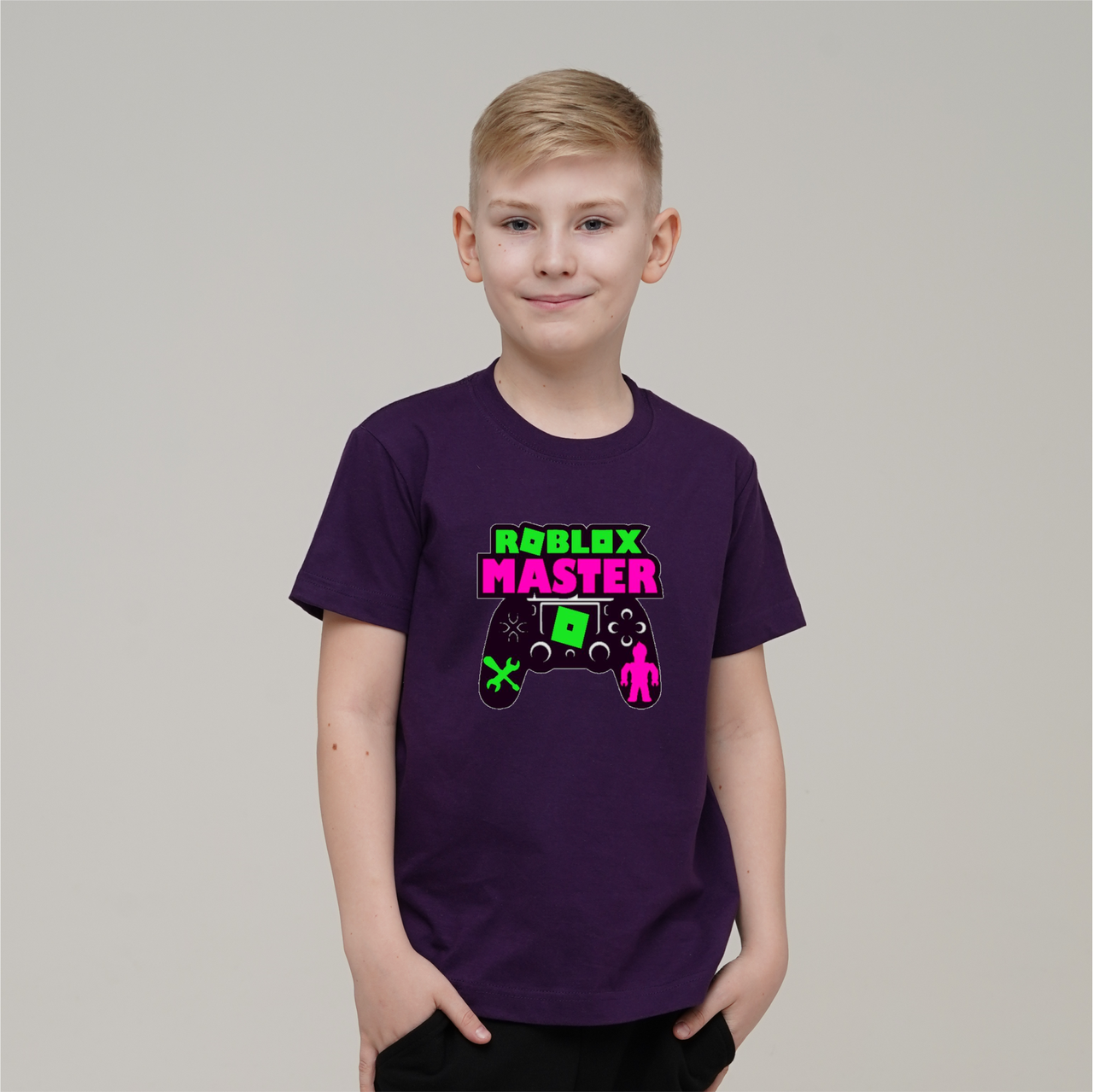 T-shirts roblox фиолетовый