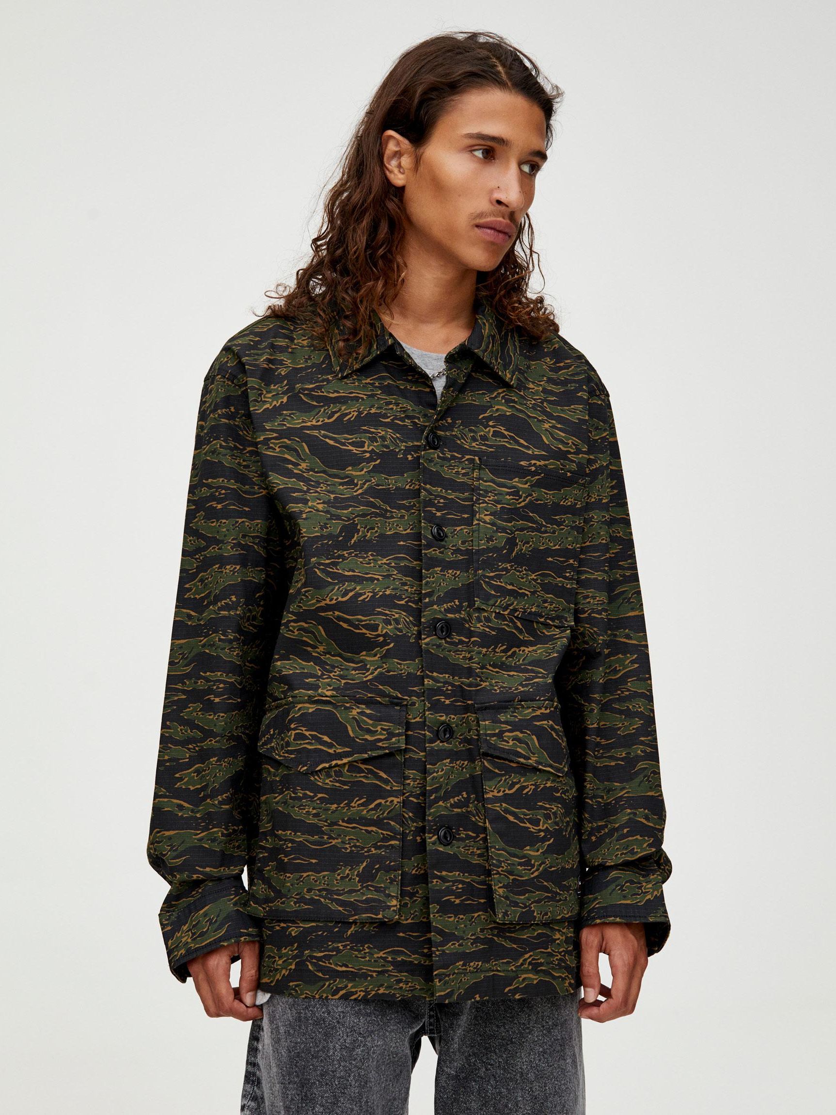 

Ветровка Pull & Bear 9716/511/506-AAED M Милитари