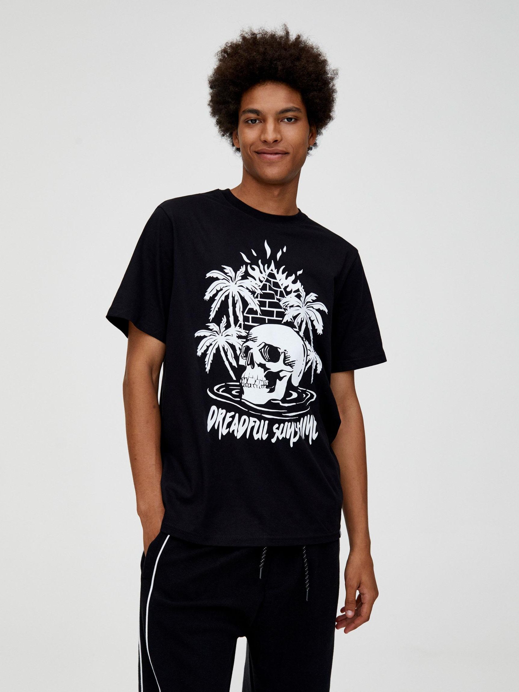 

Футболка Pull & Bear 9231/800/800-ACED M Черная