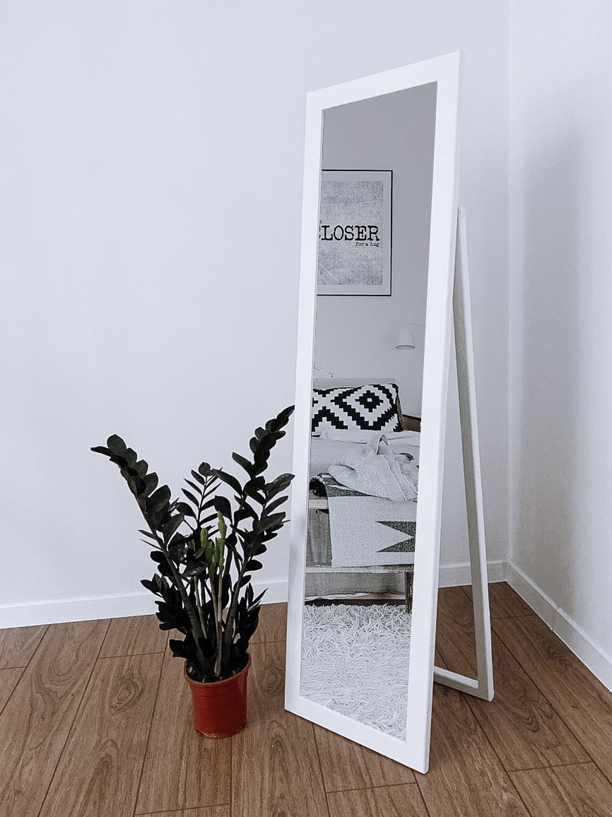 

Зеркало напольное в деревянной раме HomeDeco белое 170х40