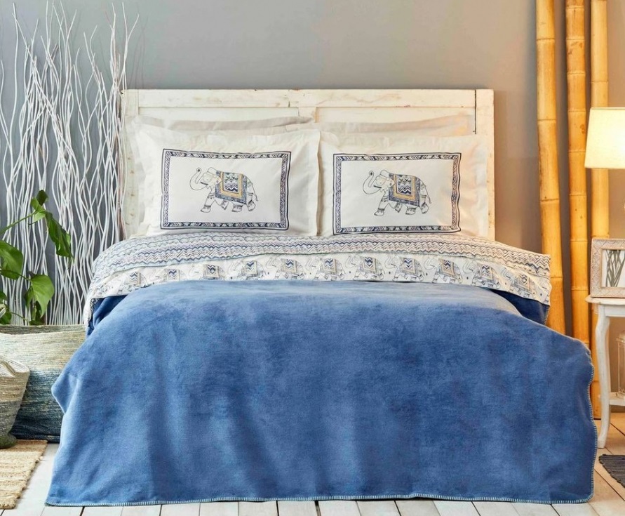 

Комплект постельного белья с пледом Karaca Home Aleka Indigo Индиго 200х275 (svt-2000022279215)
