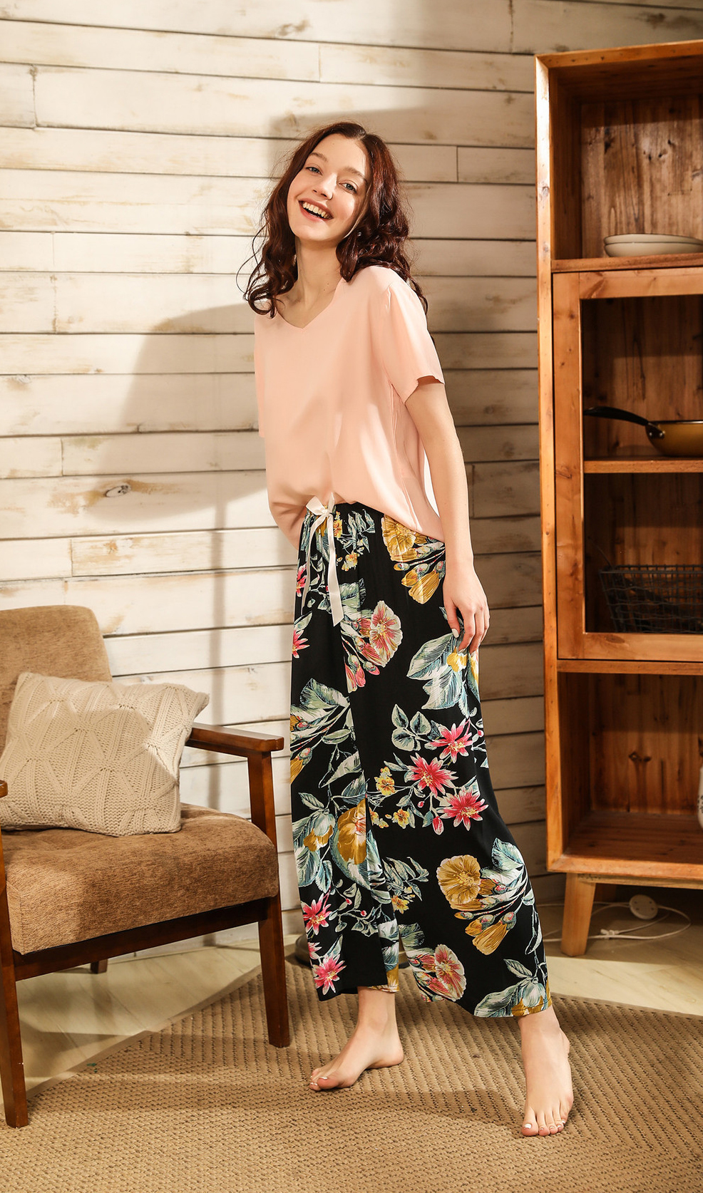 

Комплект женский домашний 2 в 1 Flower paints Berni Fashion () Черный, Комплект женский домашний 2 в 1 Flower paints Berni Fashion (M) Черный