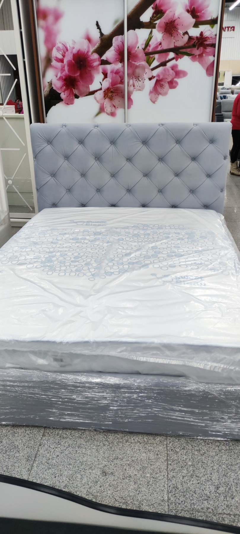 

Двуспальная кровать с мягким изголовьем Велюр 180x200 ткань серого цвета Viorina-Deko (без каркаса и матраса)