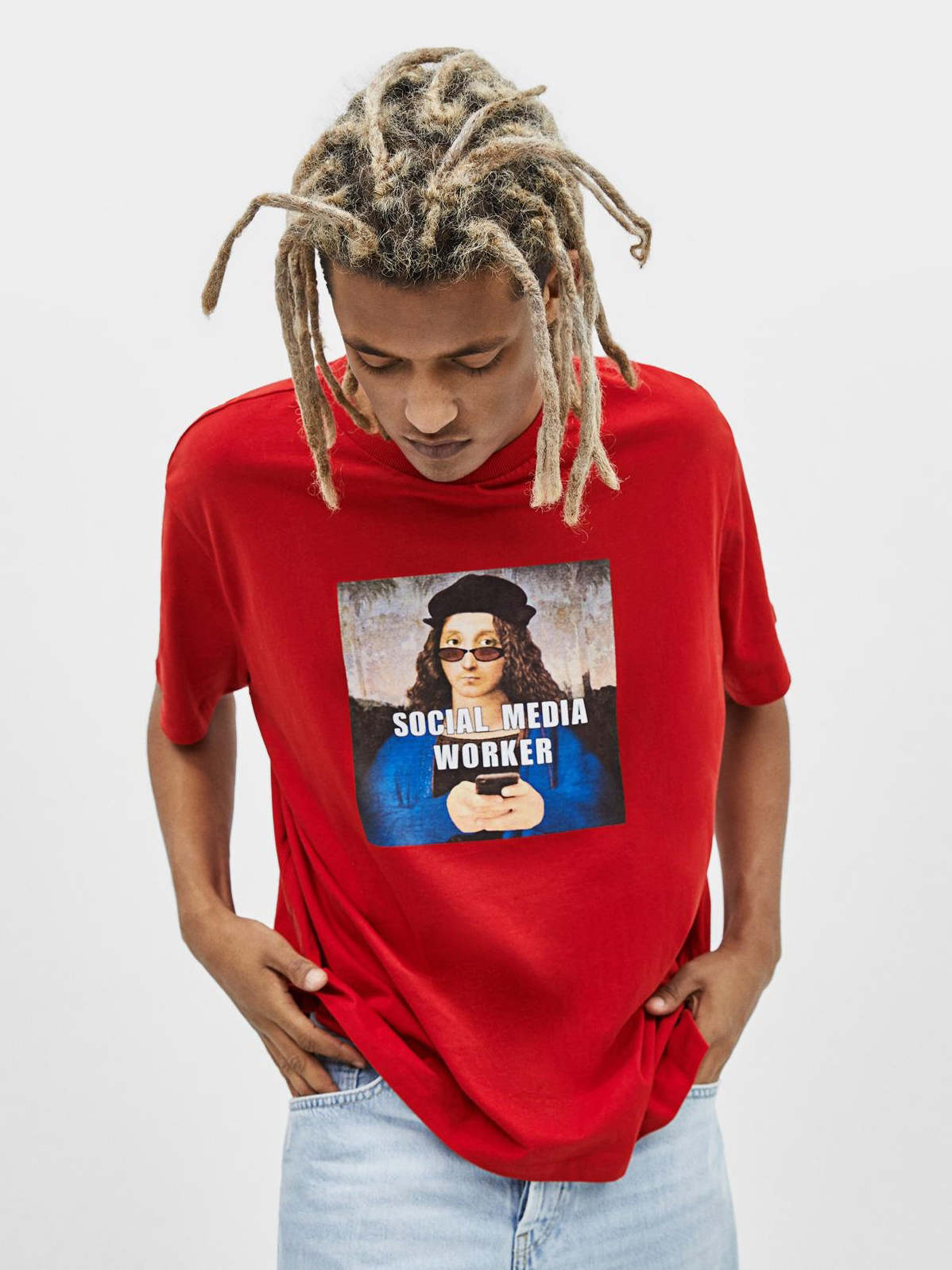 

Футболка Bershka 2629/443/600-AASD L Красная с принтом