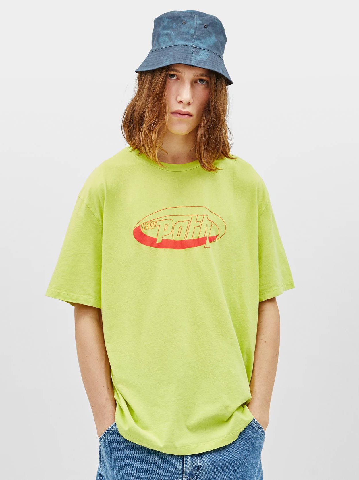 

Футболка Bershka 1141/033/300-AAQT M Салатовая с принтом