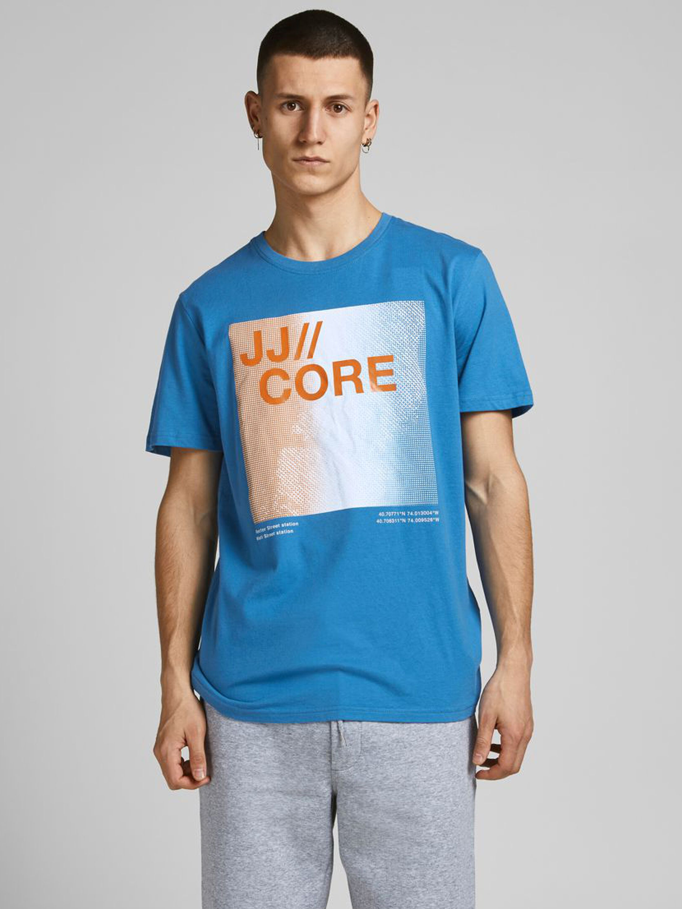 

Футболка Jack & Jones 12188052-47943 M