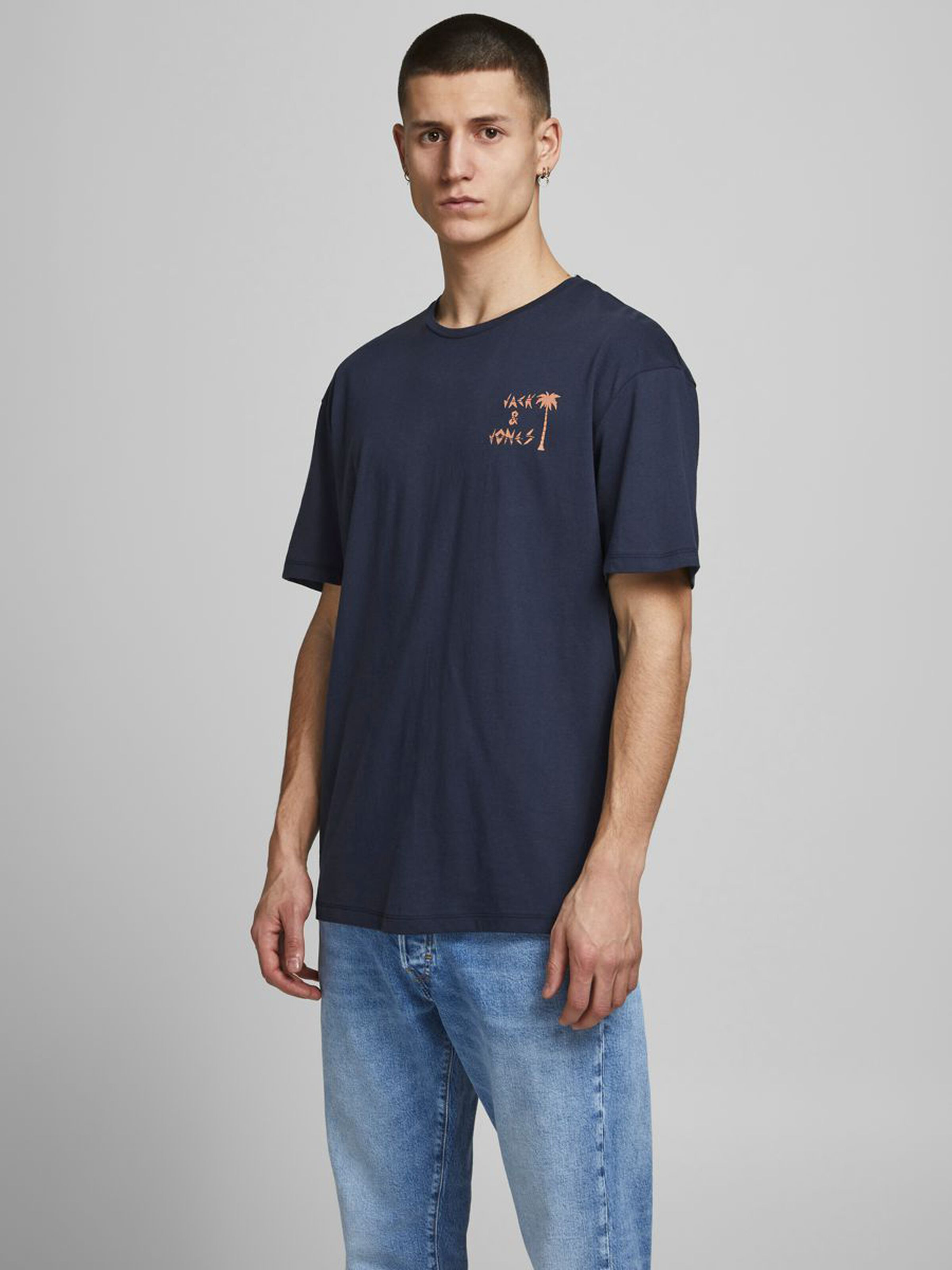 

Футболка Jack & Jones 12188974-62038 M
