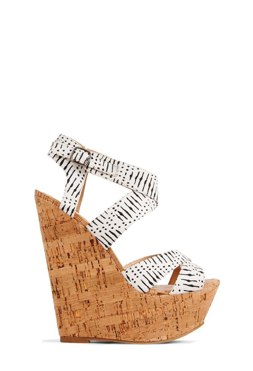 

Босоножки на танкетке Justfab Womens Miabella White (40)