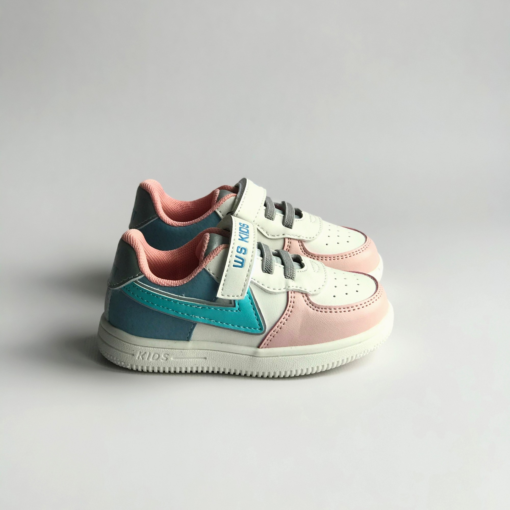 

Кроссовки Weestep 1503 бело-розовые 13,0 см 21 р