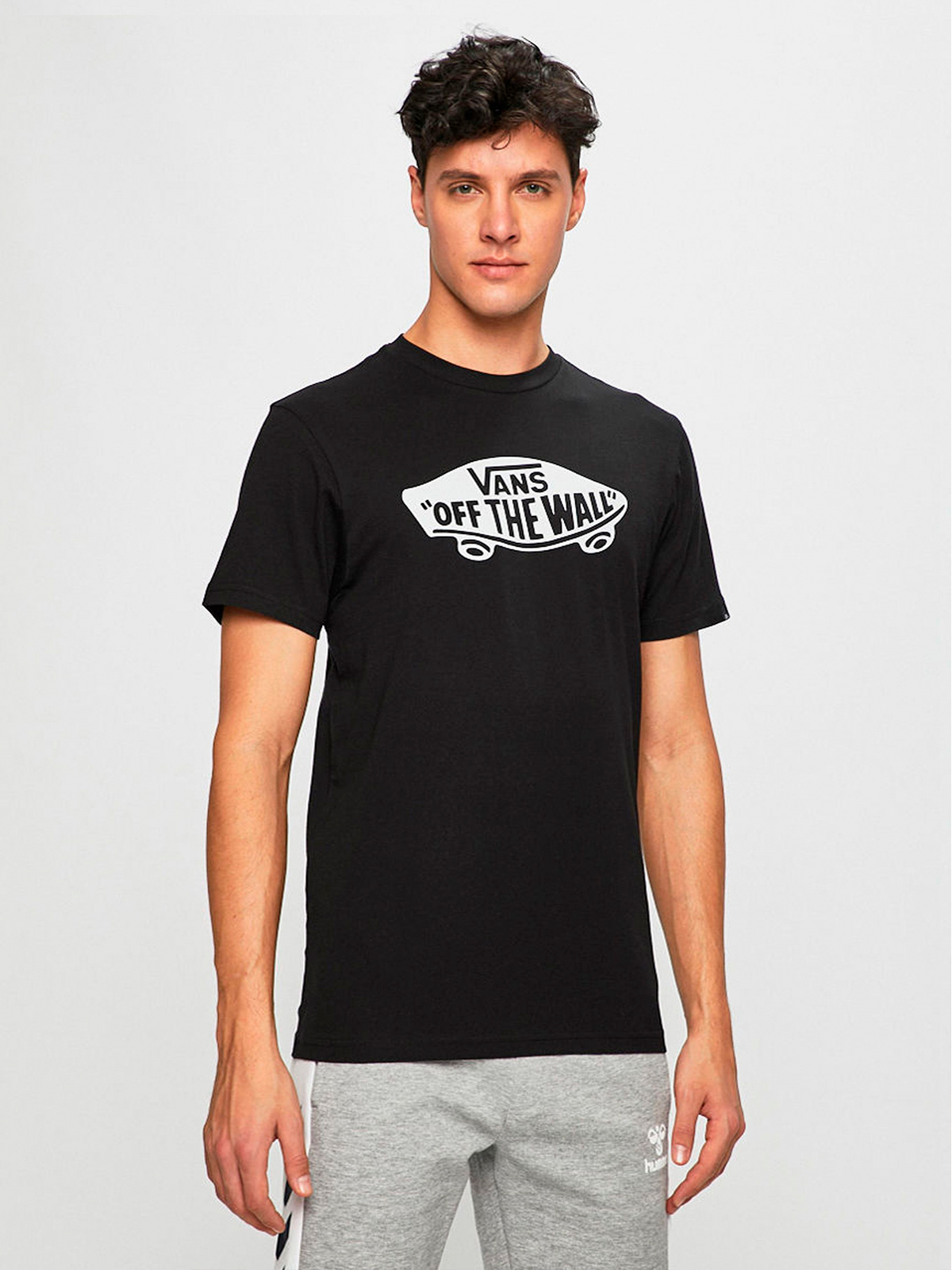 

Футболка Vans VN000JAYY28 S Черная
