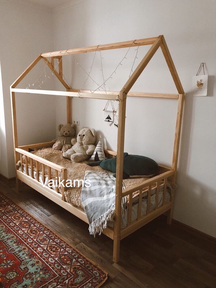 

Детская кровать домик LittleBabyDreams Line Wood 160/80