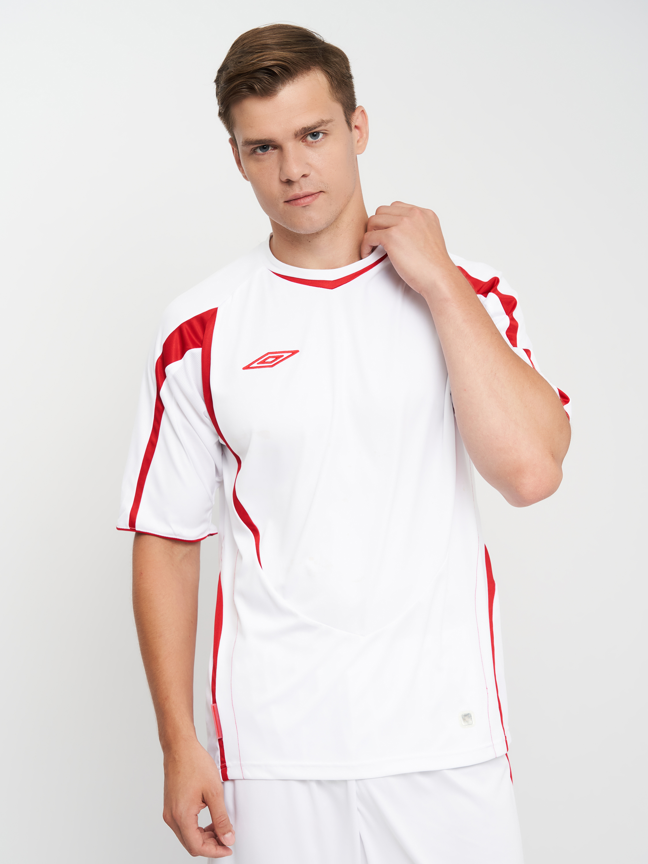 

Футболка Umbro Arrow Jersey S/S 122008122 L Белая