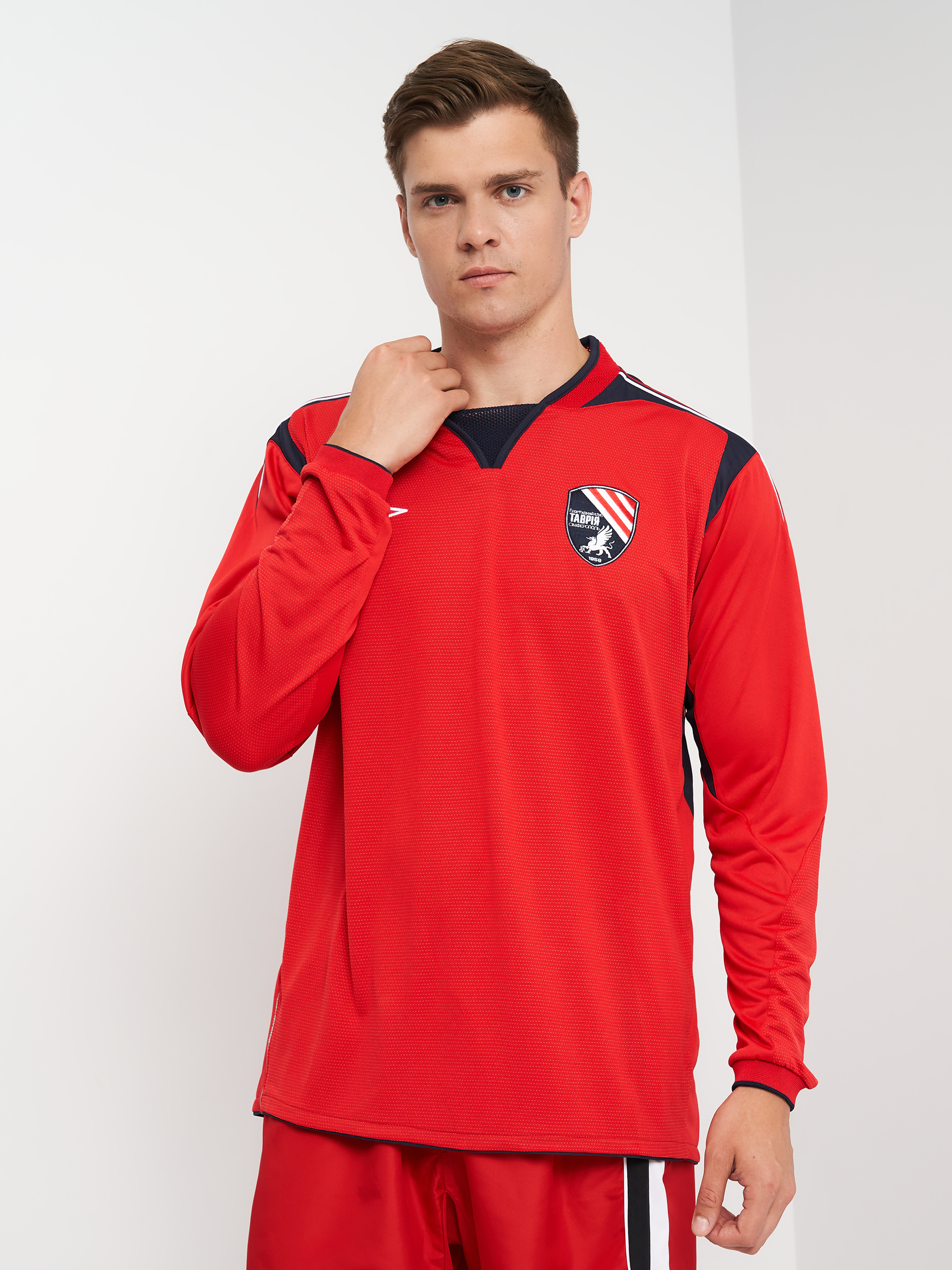

Лонгслив Umbro Umbro Tavria/L 113905291 XL Красный