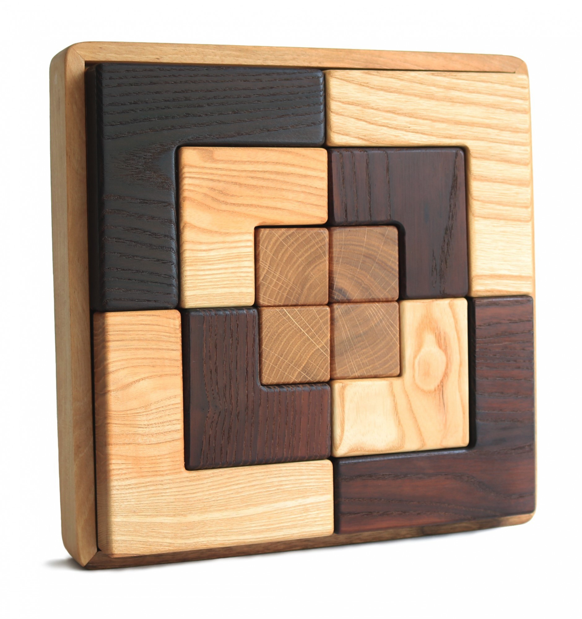 

Игрушка деревянная Wald Brief Puzzle Quadrat Креативный пазл-квадрат из трех пород дерева.