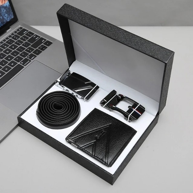 

Мужской подарочный набор M2028 ремень и портмоне в коробке