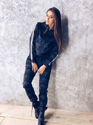 

Fashions • Спортивный костюм Evelina Fashions М(42-44) хаки (3947)