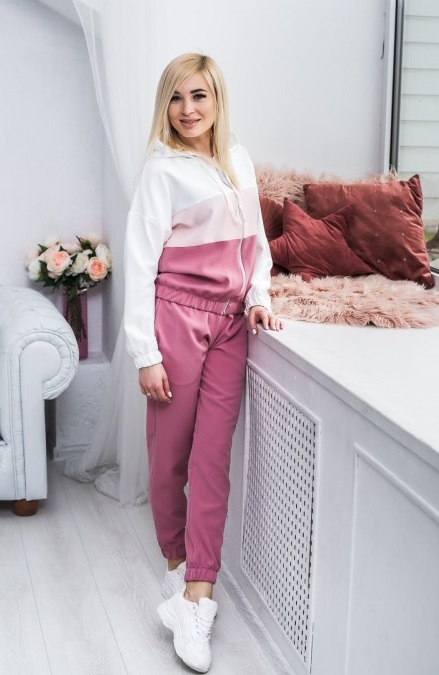 

Fashions • Женский костюм Christina Fashions 52-54 розовый (02400-бр-ве)