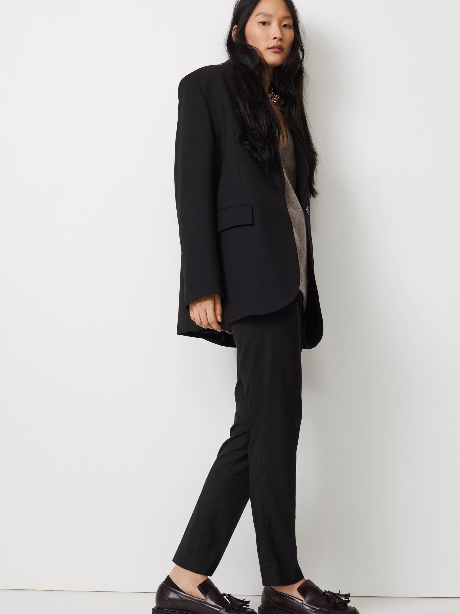 

Брюки H&M 203-5685970  Черные, Брюки H&M 203-5685970 40 Черные