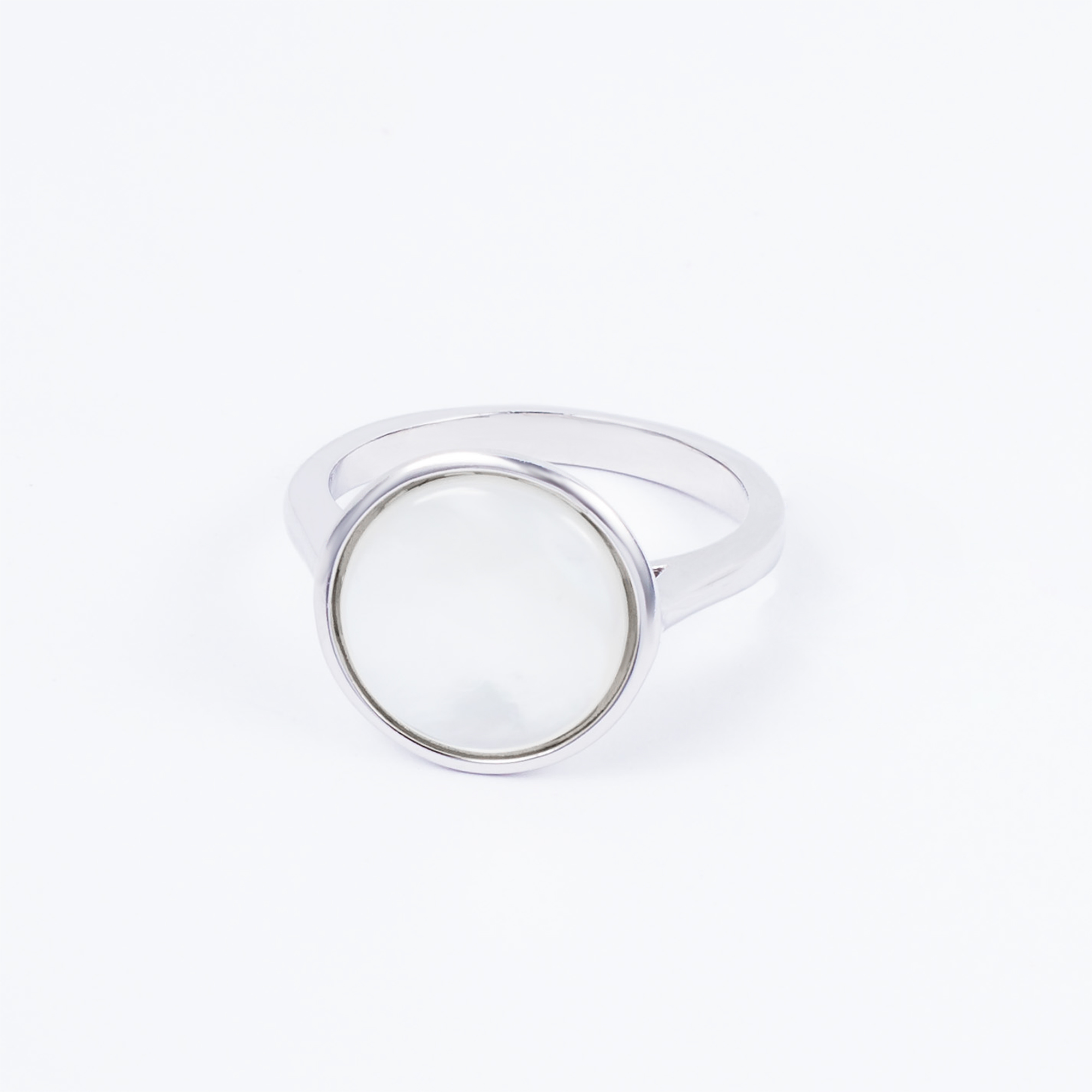 

Каблучка TOP Silver размер 17,5 4,20 г 9510233б