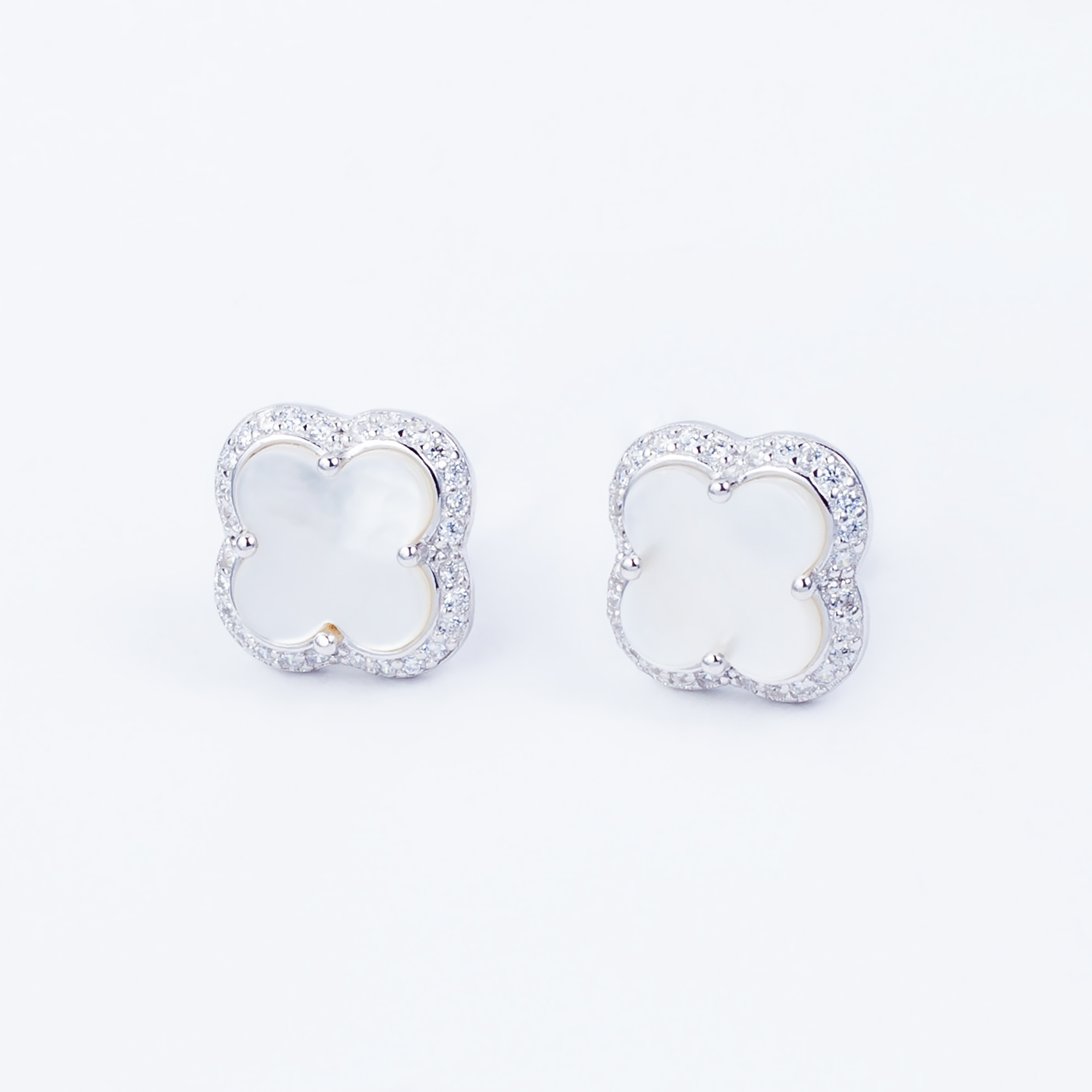 

Сережки TOP Silver 1,91 г 9520086б