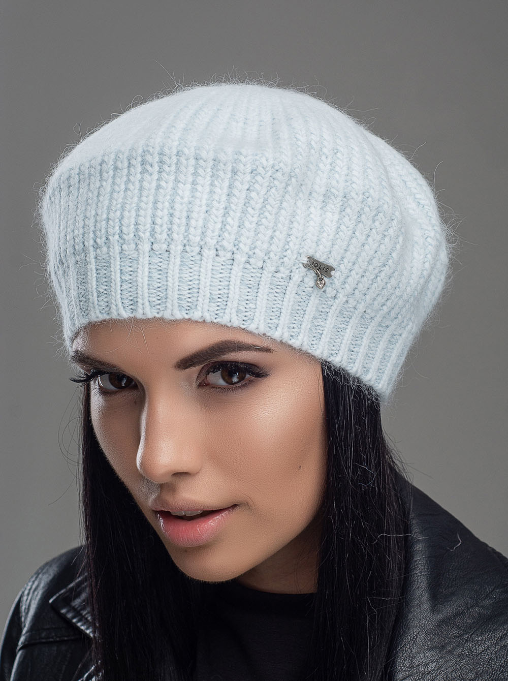 

Женская шапка берет Салли цвет небесный