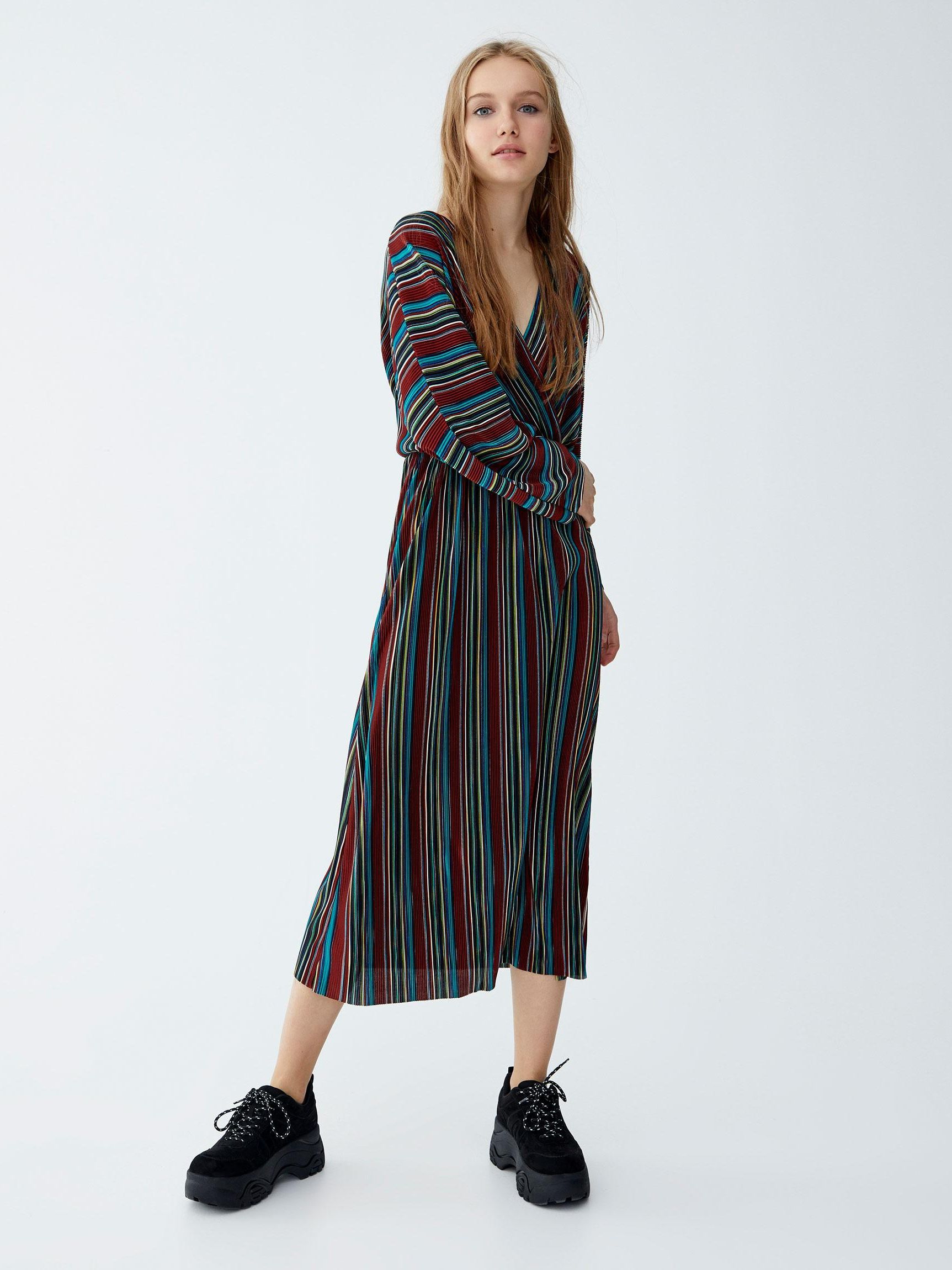 

Платье Pull & Bear 9396352120-AAUB M Разноцветное
