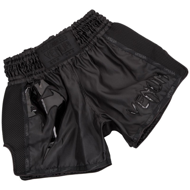 

Шорты для муай тай Venum Giant Muay Thai Shorts Black Размер: M