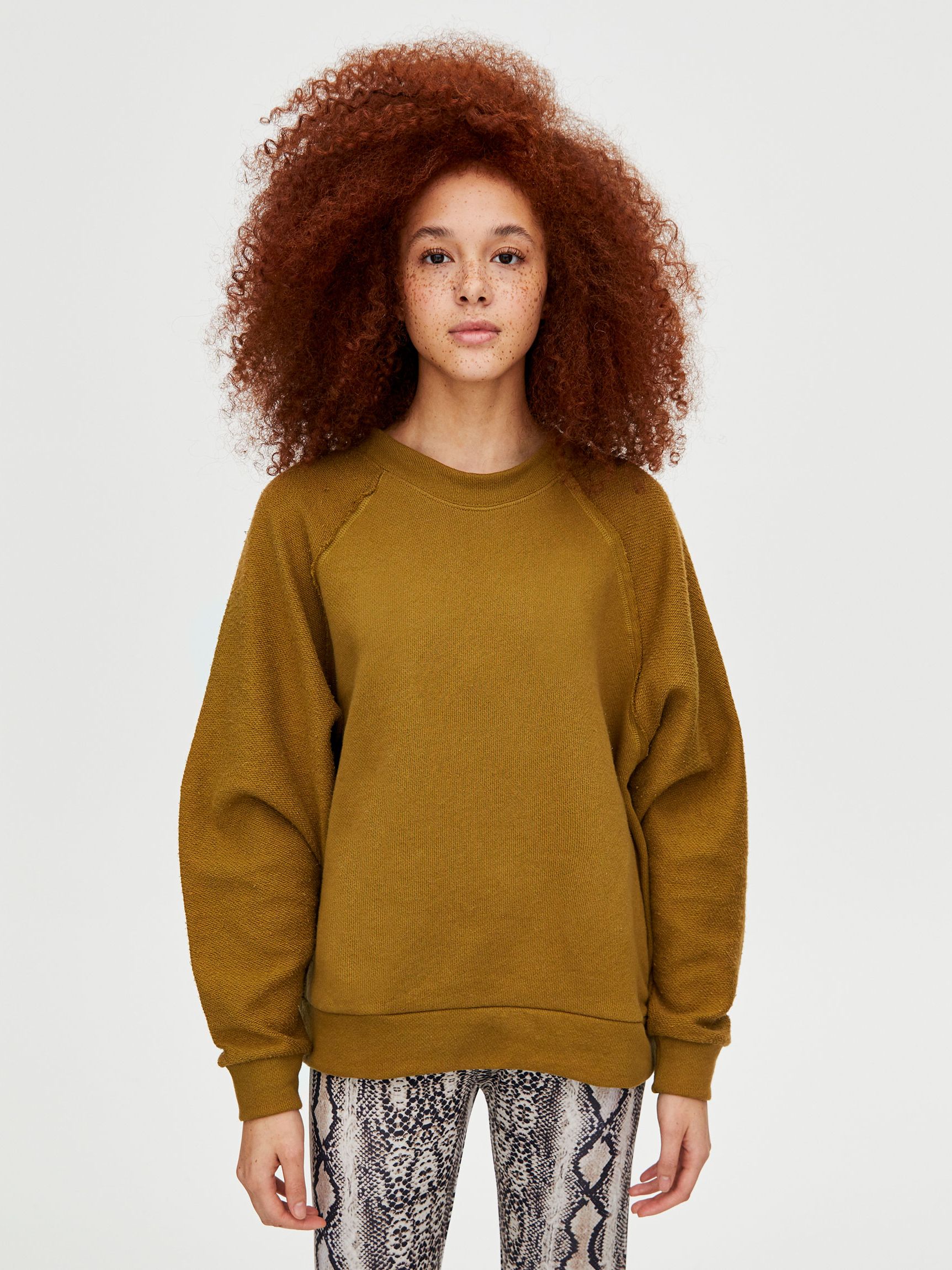 

Свитшот Pull & Bear 9595/311/515  Горчичный, Свитшот Pull & Bear 9595/311/515 M Горчичный