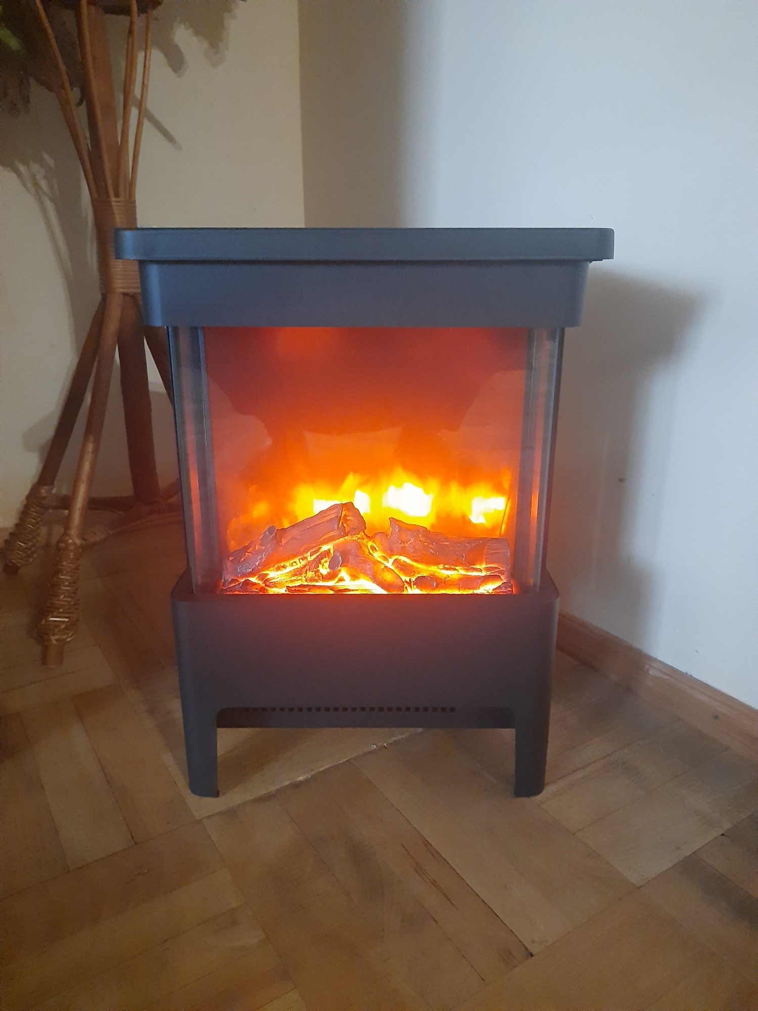 

Електрокамін LDBL2000A-YM7B скло 3D 1,9 kW