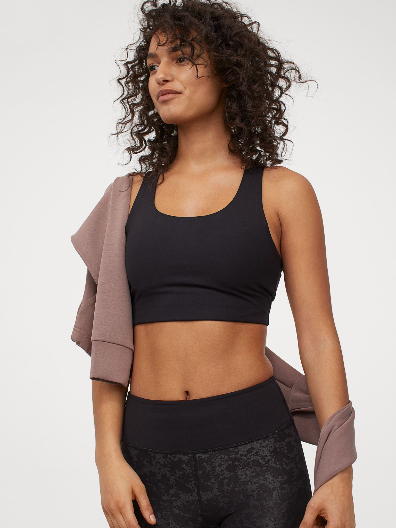 

Топ спортивный H&M SPORT 9243723dm XL Черный