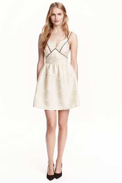 

Платье H&M 38 молочное (1081-172)