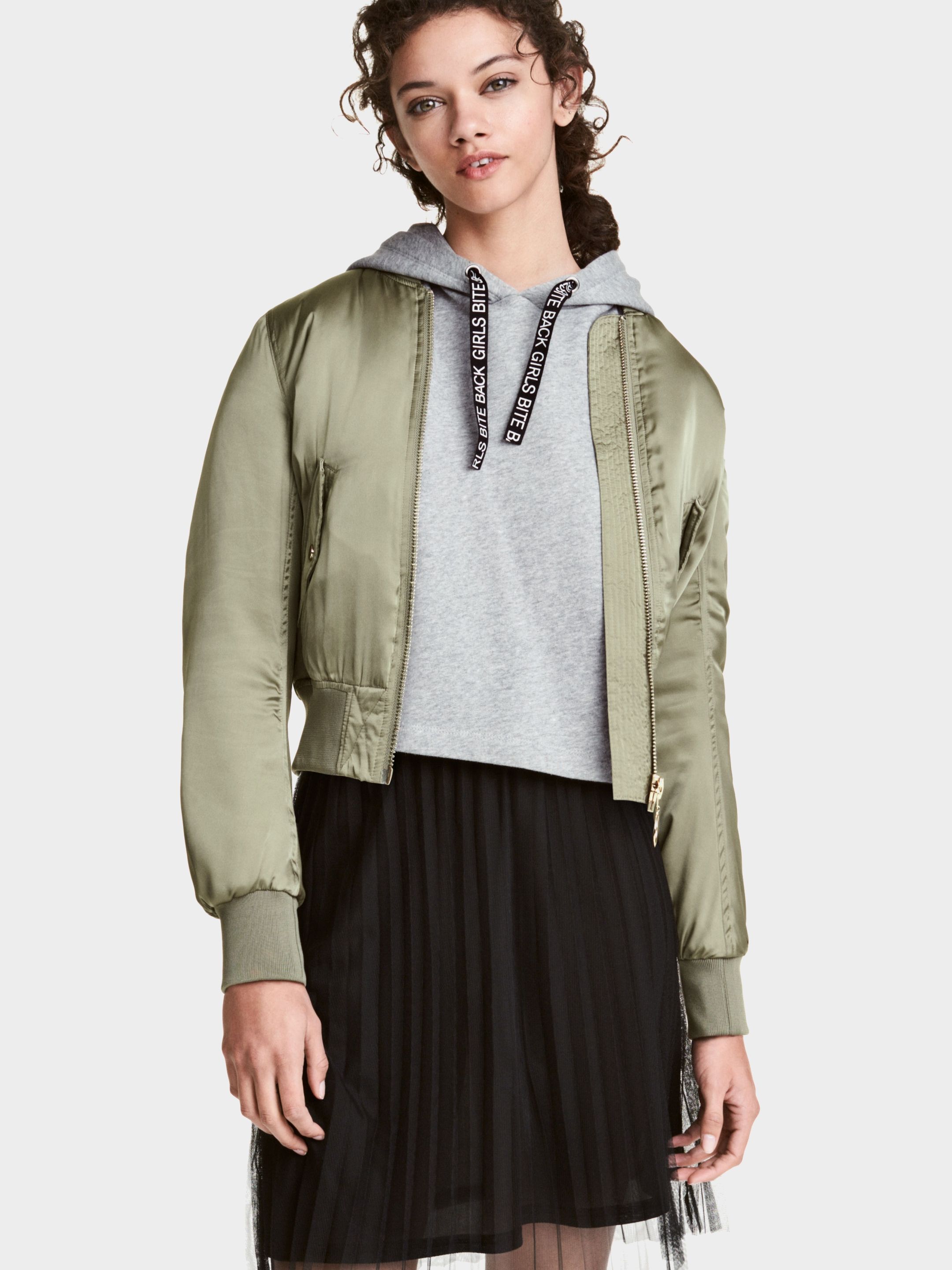 

Бомбер H&M 4404395-ACUB 44 Бледно-зеленый