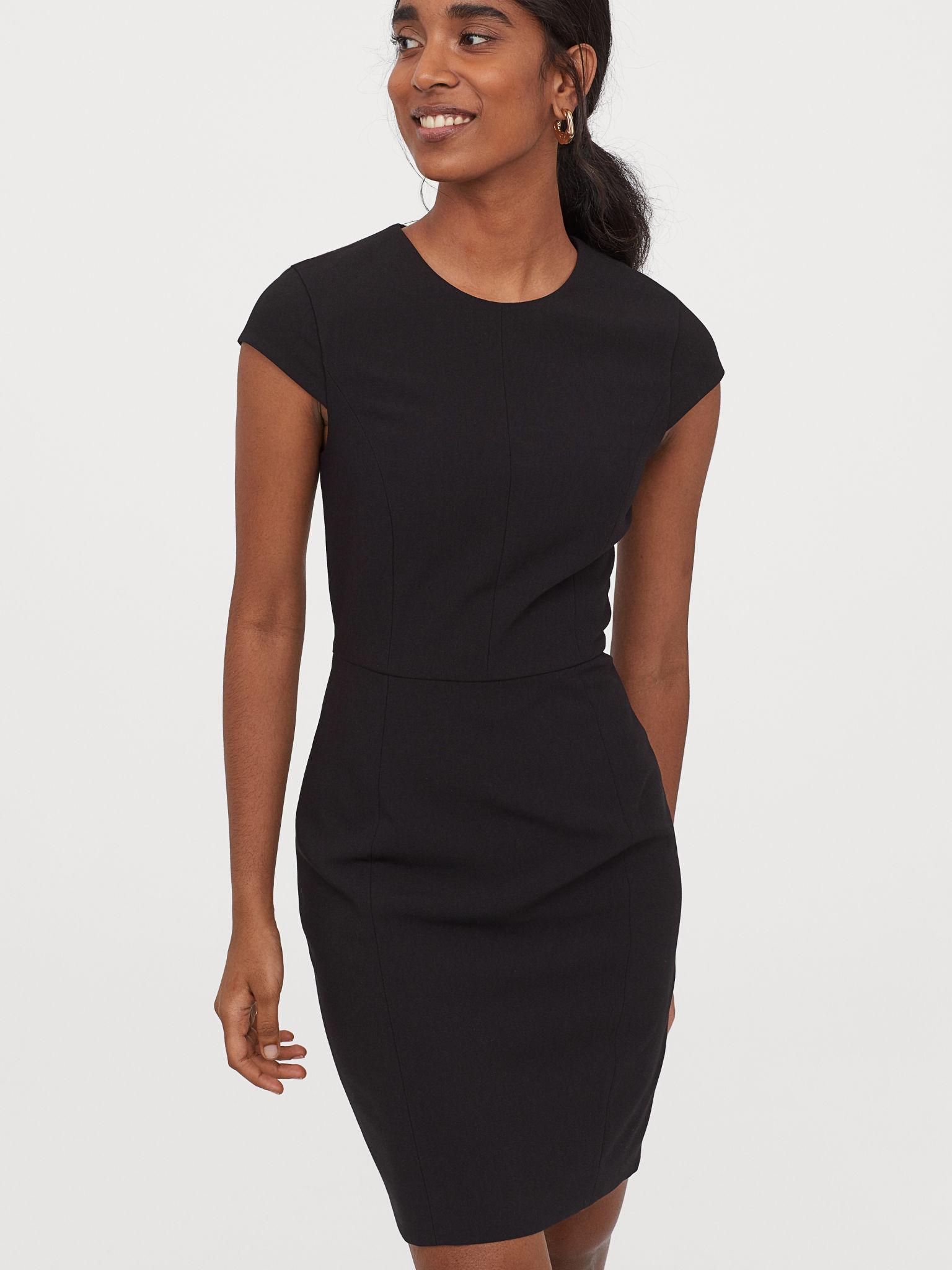 

Платье H&M 5775120-AAAD 46 Черное
