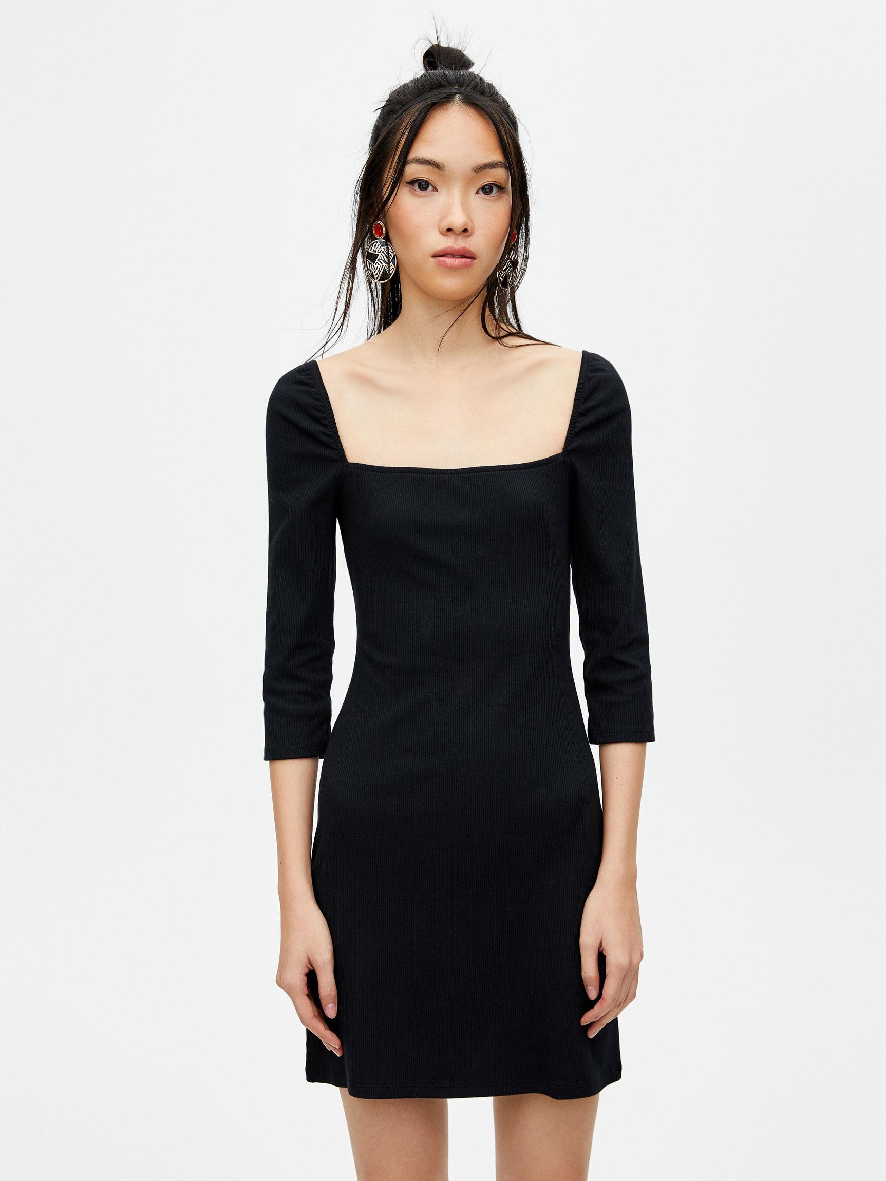 

Платье Pull & Bear 5390/390/800-AAAD L Черное
