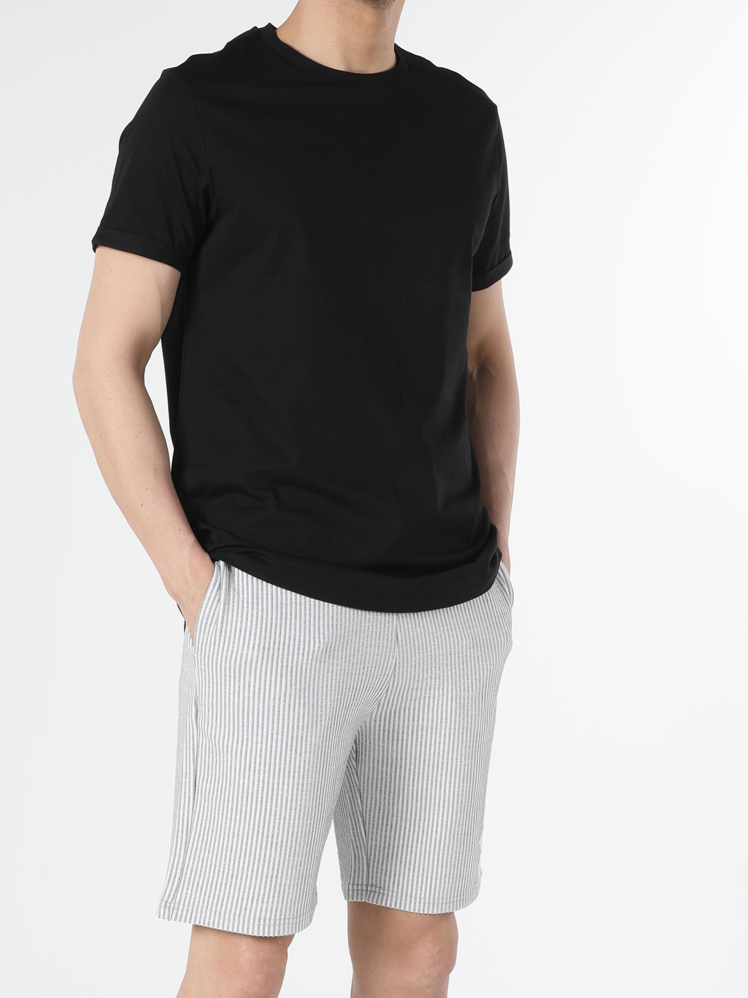 

Футболка Colin's CL1056446BLK  Black, Футболка Colin's CL1056446BLK XL Black